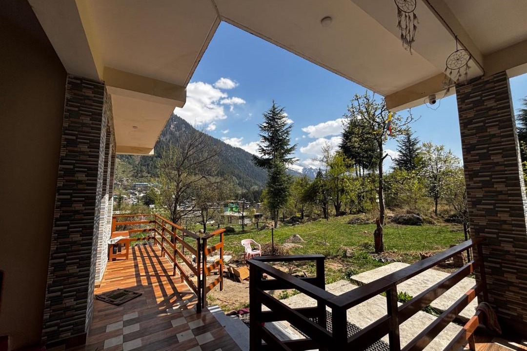 Photo of Others in Old Manali