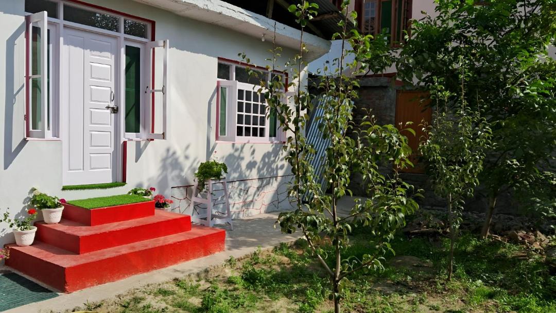 Photo of Others in Srinagar