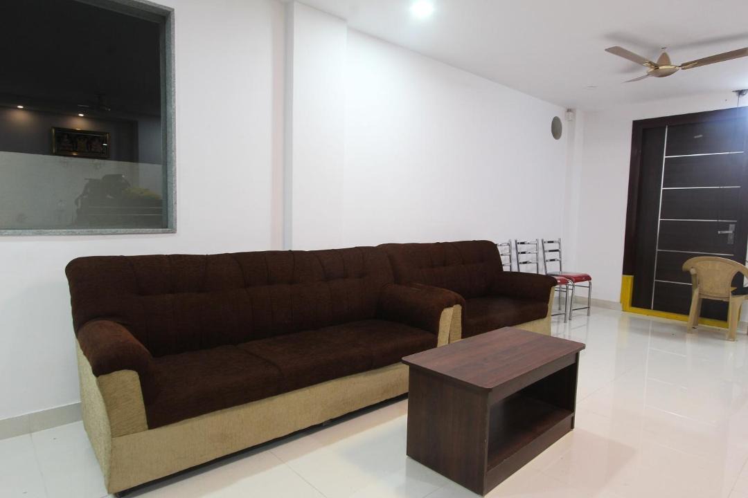 Photo of Livingroom in HBR Layout