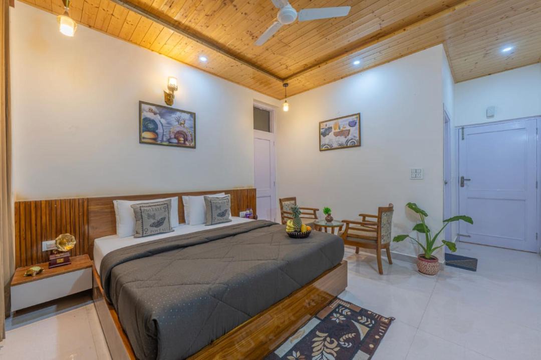 Photo of Bedroom in Kasauli