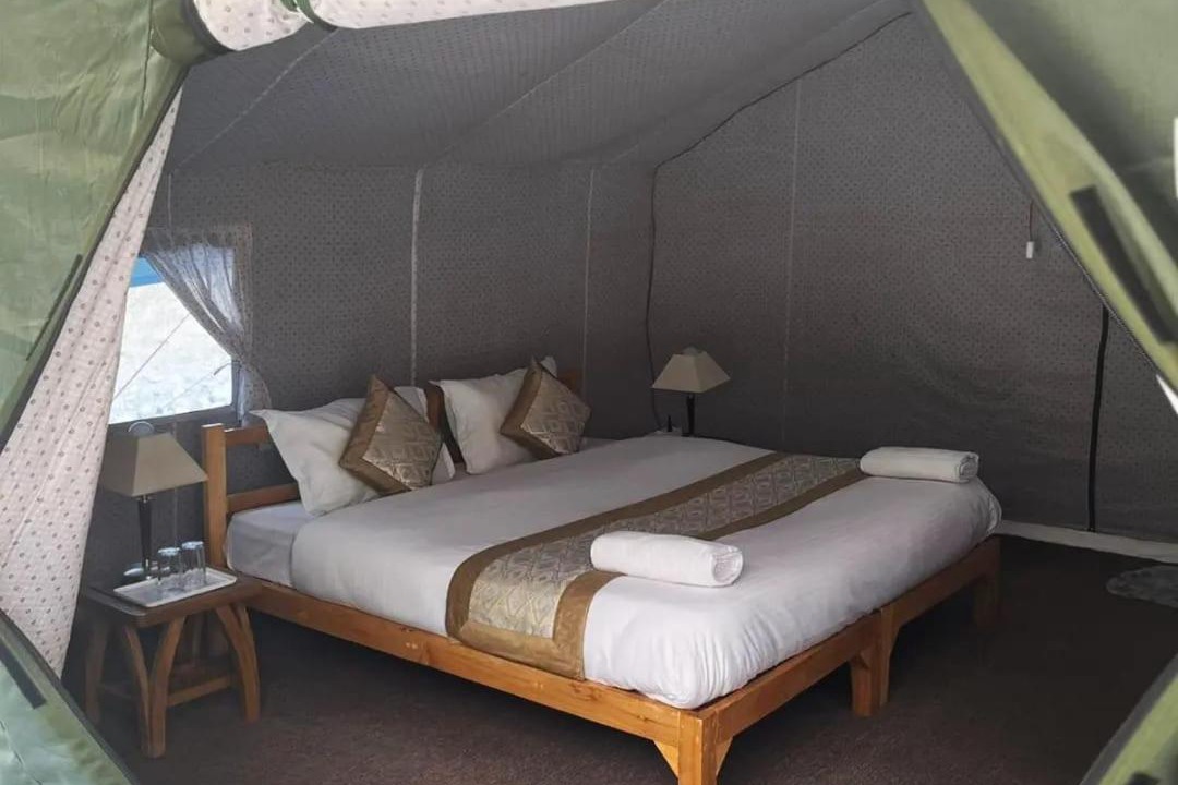 Photo of Others in Hunder