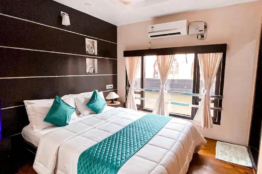 Photo of Bedroom in Alappuzha