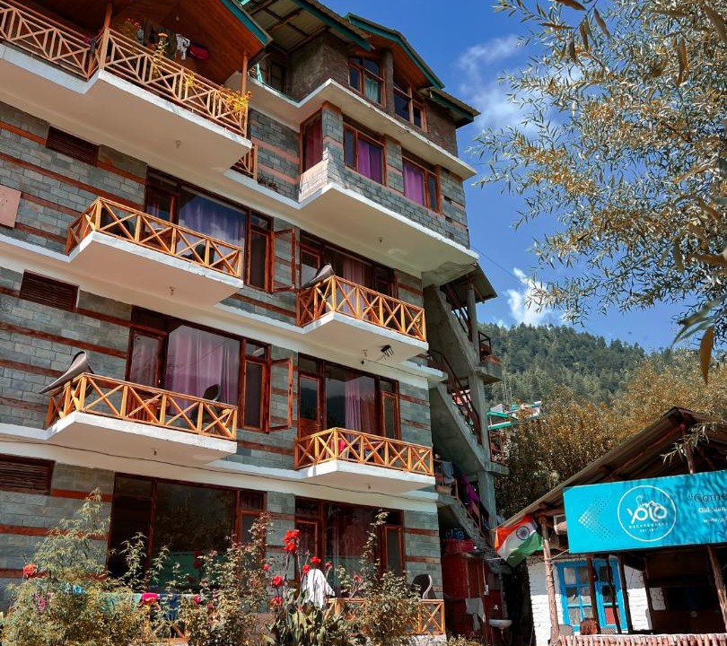 Photo of Others in Old Manali