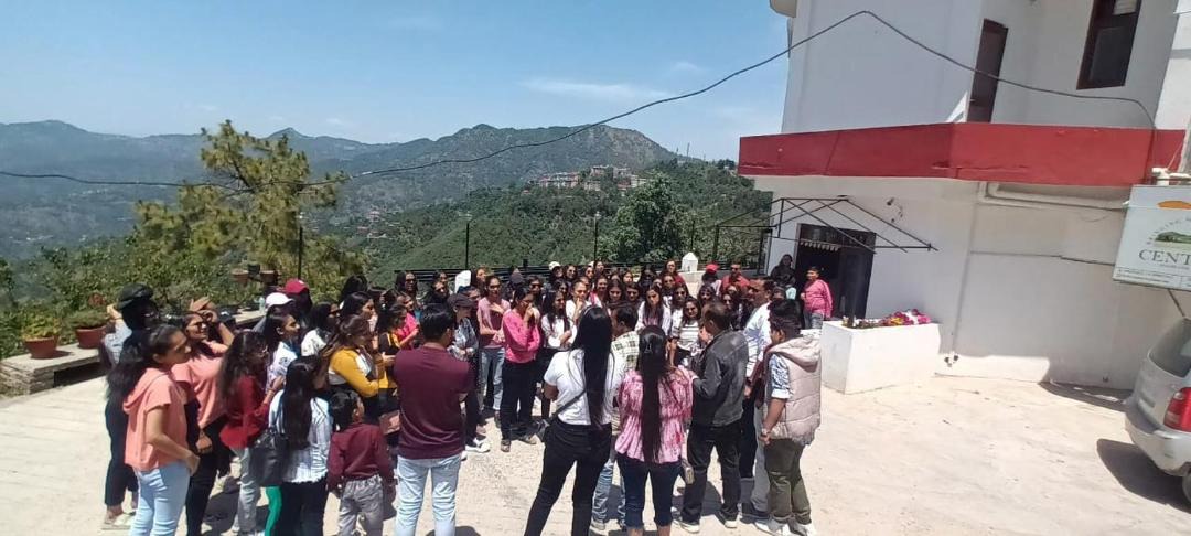 Photo of Others in Shoghi
