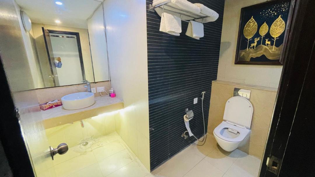 Photo of Bathroom in Diplomatic Enclave