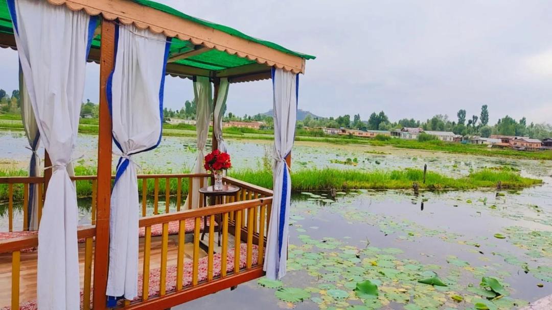 Photo of Others in Dal Lake