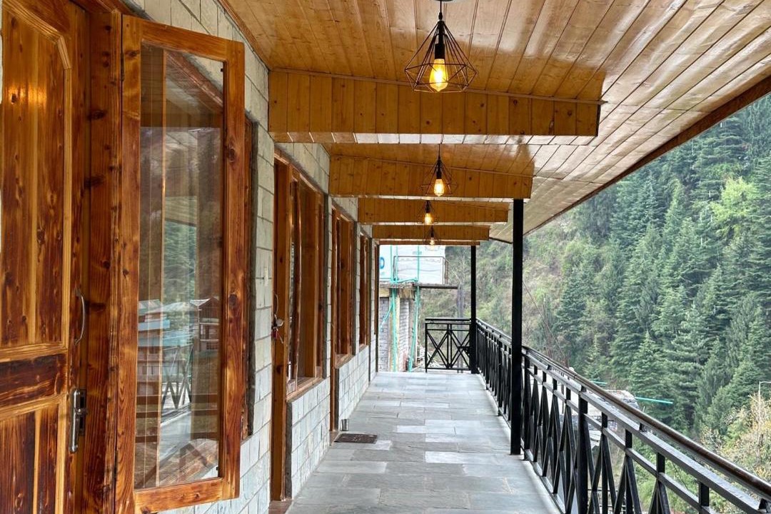 Photo of Others in Old Manali