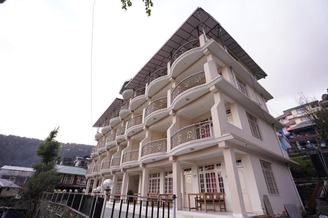 Photo of Others in Bhagsu Nag