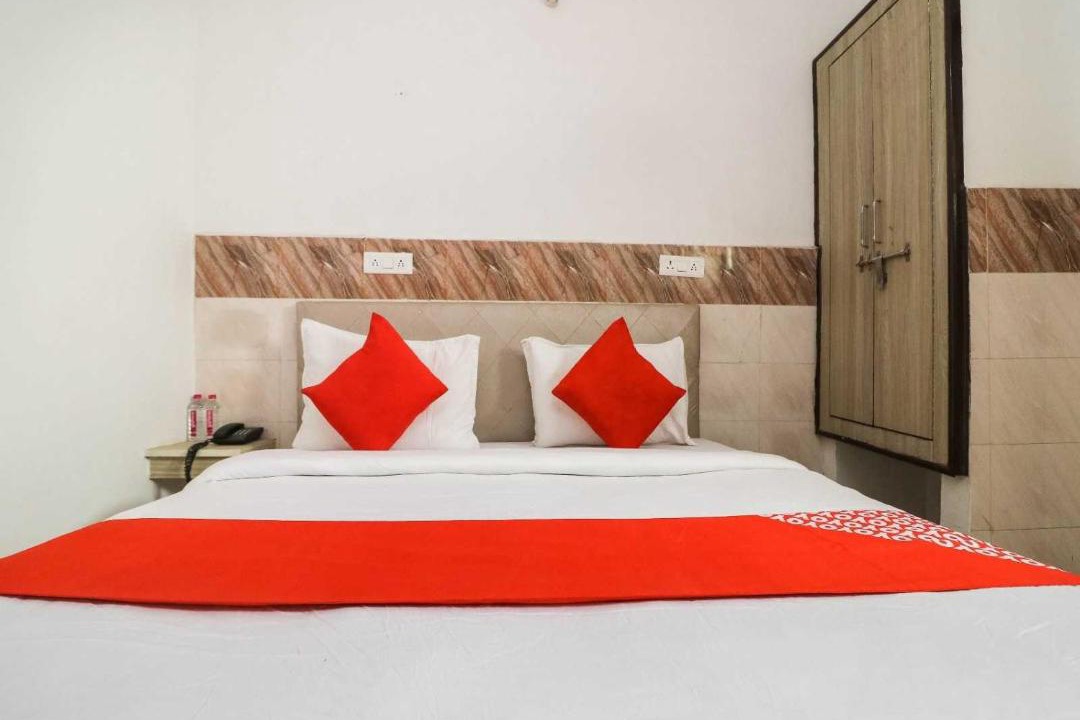Photo of Bedroom in Alipur