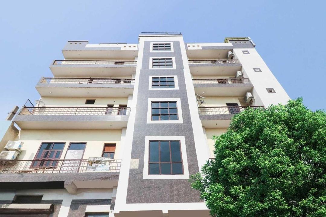 Photo of Buildings in Alipur