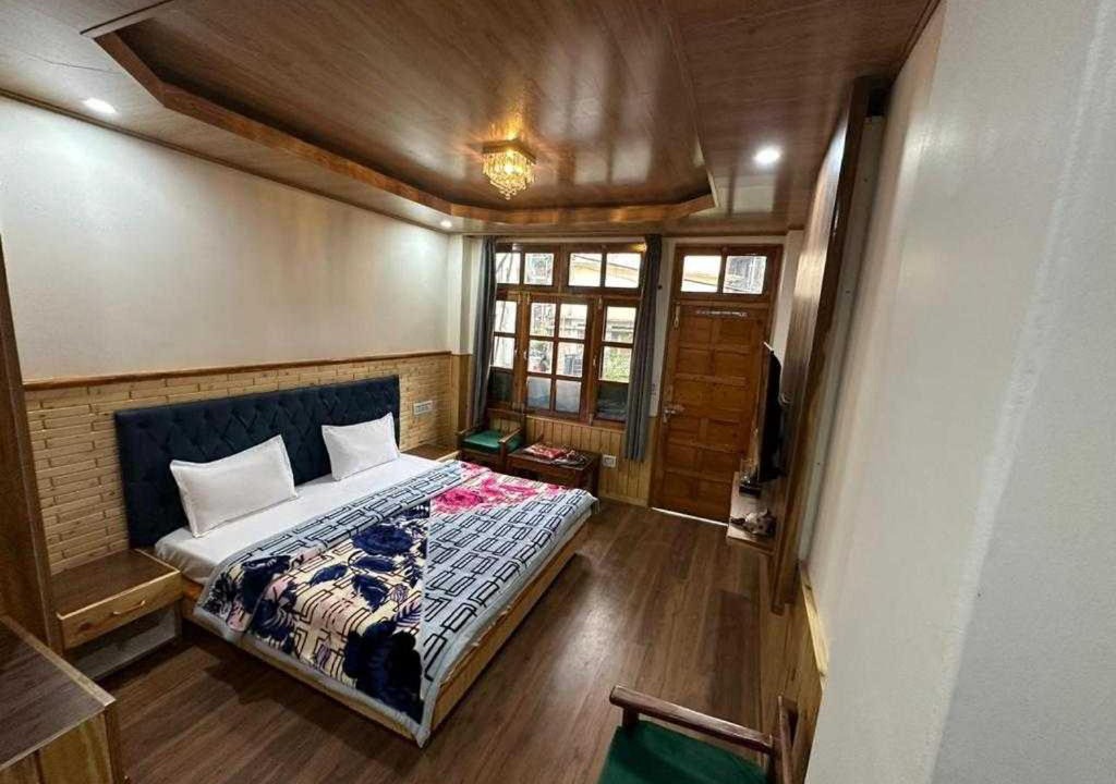Photo of Others in New Manali