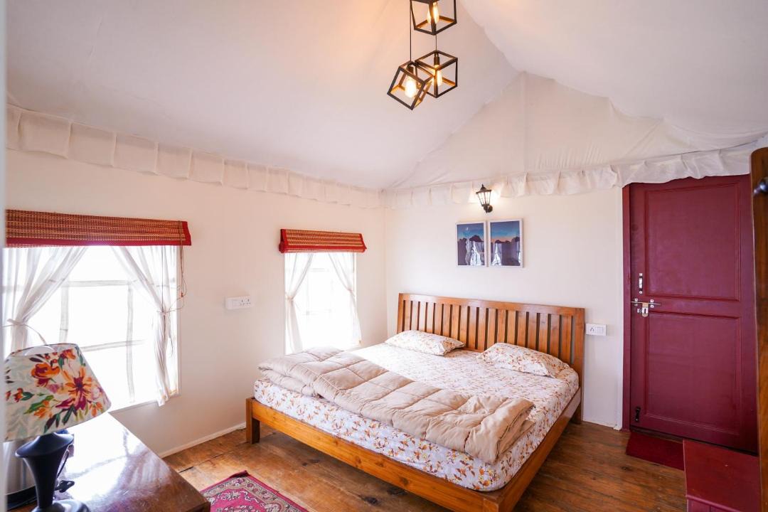 Photo of Bedroom in Naina Range