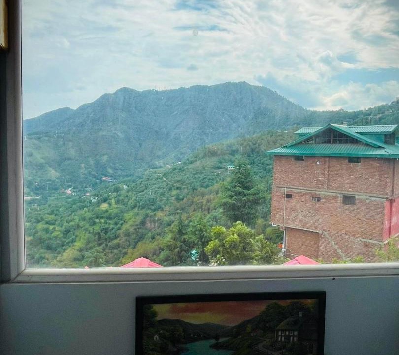 Photo of Others in Shoghi