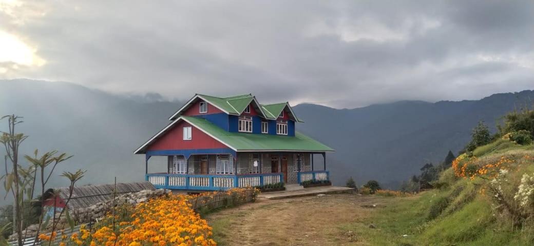 Photo of Others in Geyzing