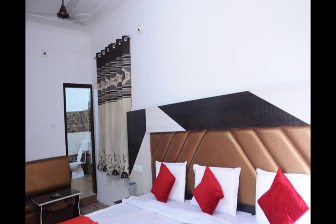 Photo of Bedroom in Katra