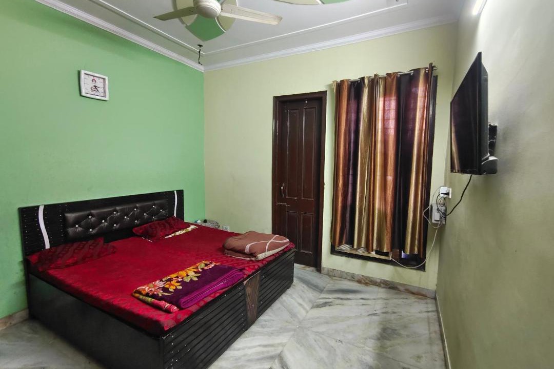 Photo of Bedroom in Azadpur