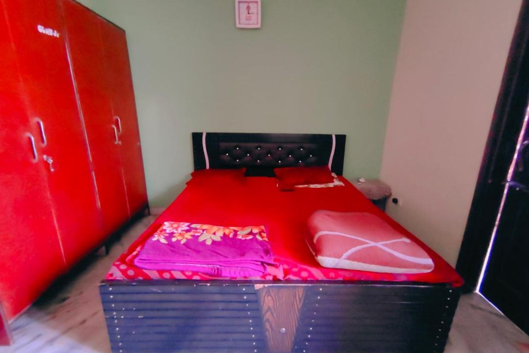 Photo of Bedroom in Azadpur