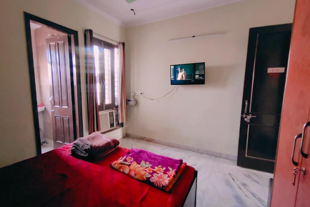 Photo of Bedroom in Azadpur
