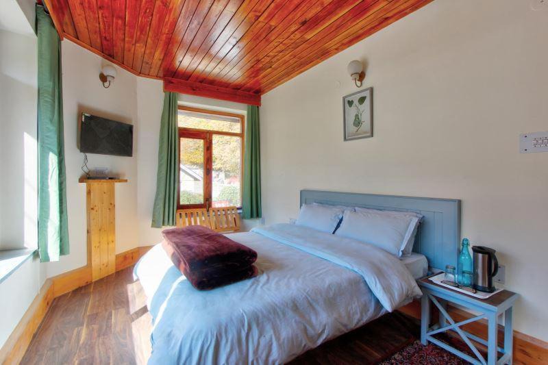 Photo of Bedroom in New Manali