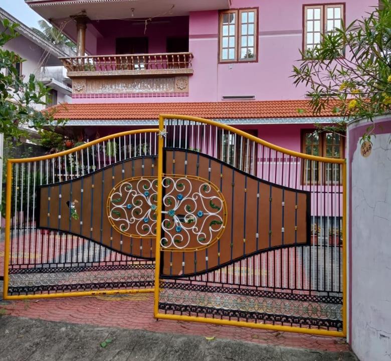 Photo of Buildings in Chirayinkil