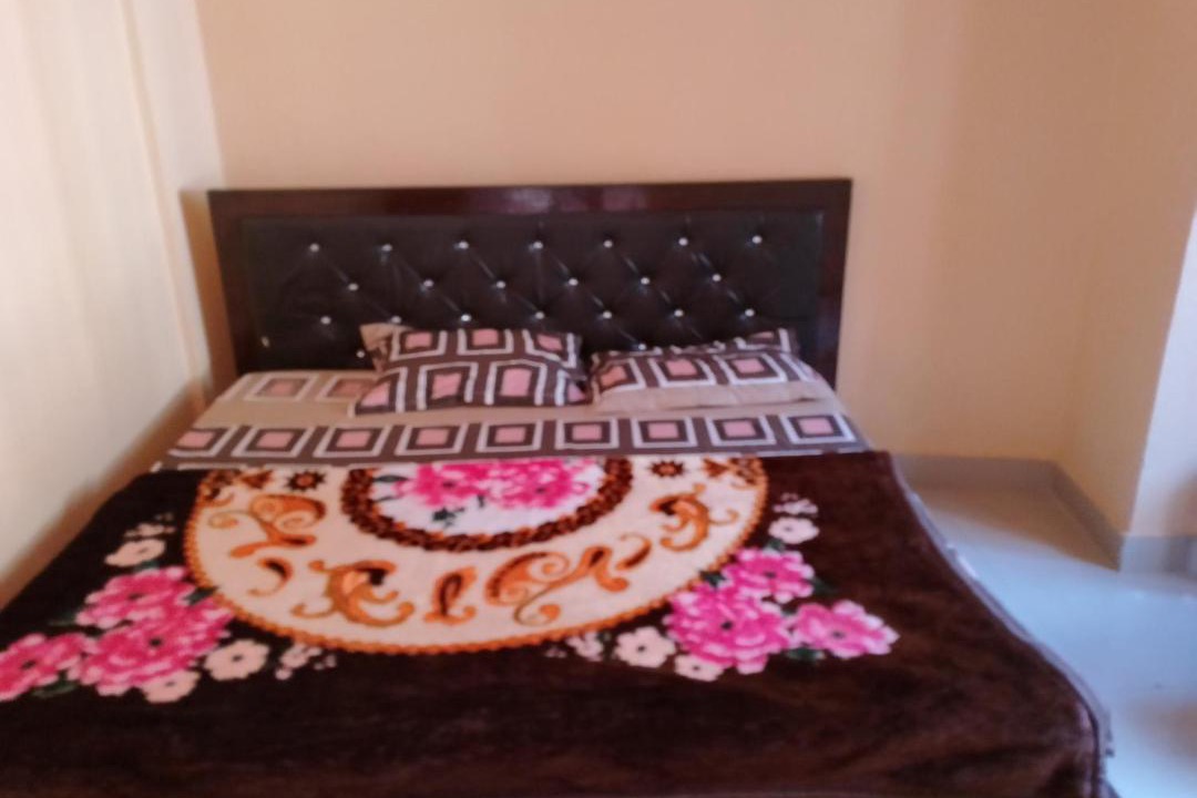 Photo of Bedroom in Nandaprayag