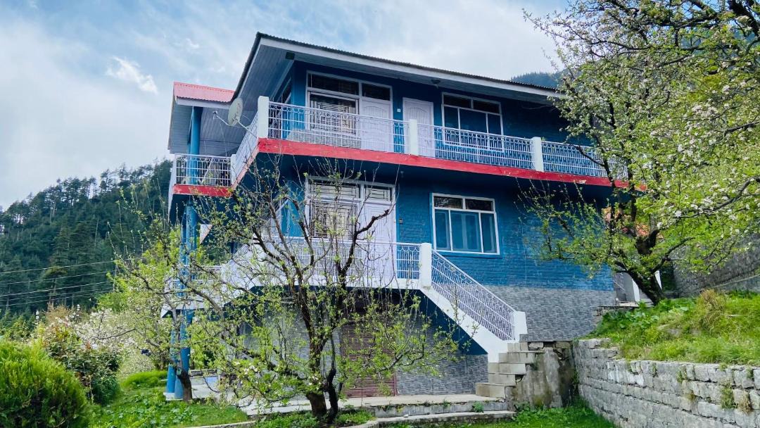Photo of Buildings in Manali
