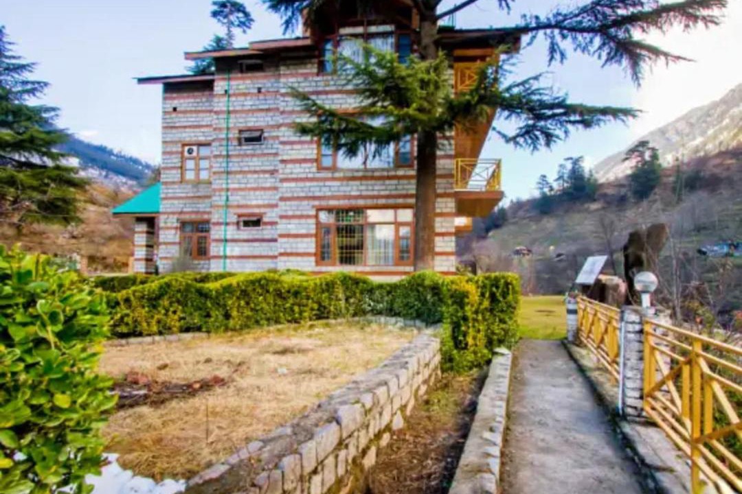 Photo of Buildings in Manali