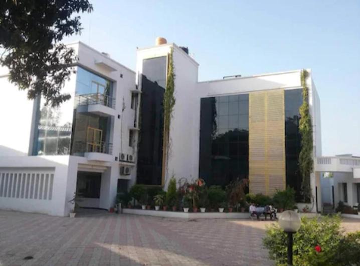 Photo of Buildings in Misrikh