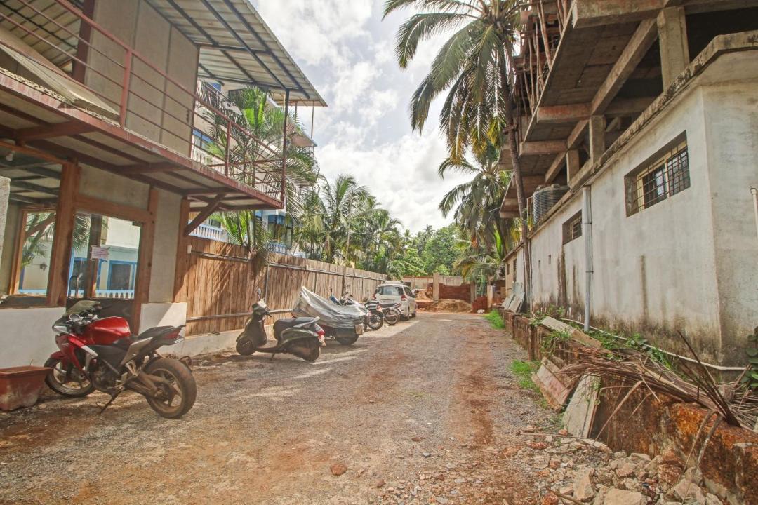 Photo of Buildings in Morjim