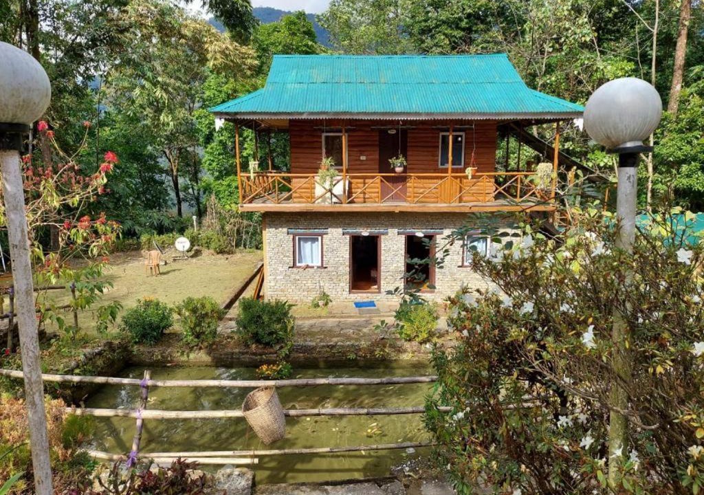 Photo of Others in Geyzing