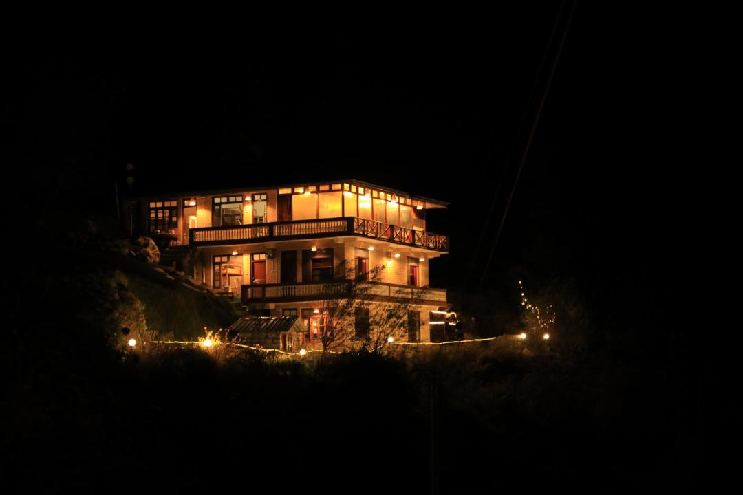 Photo of Others in Shoja