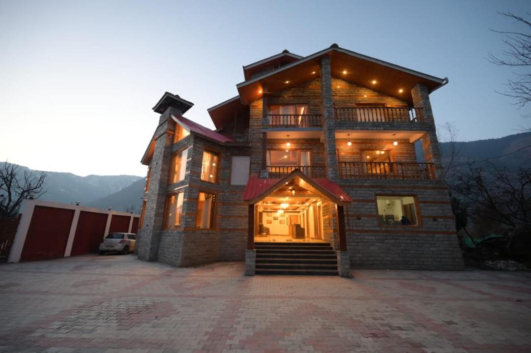 Photo of Buildings in Manali