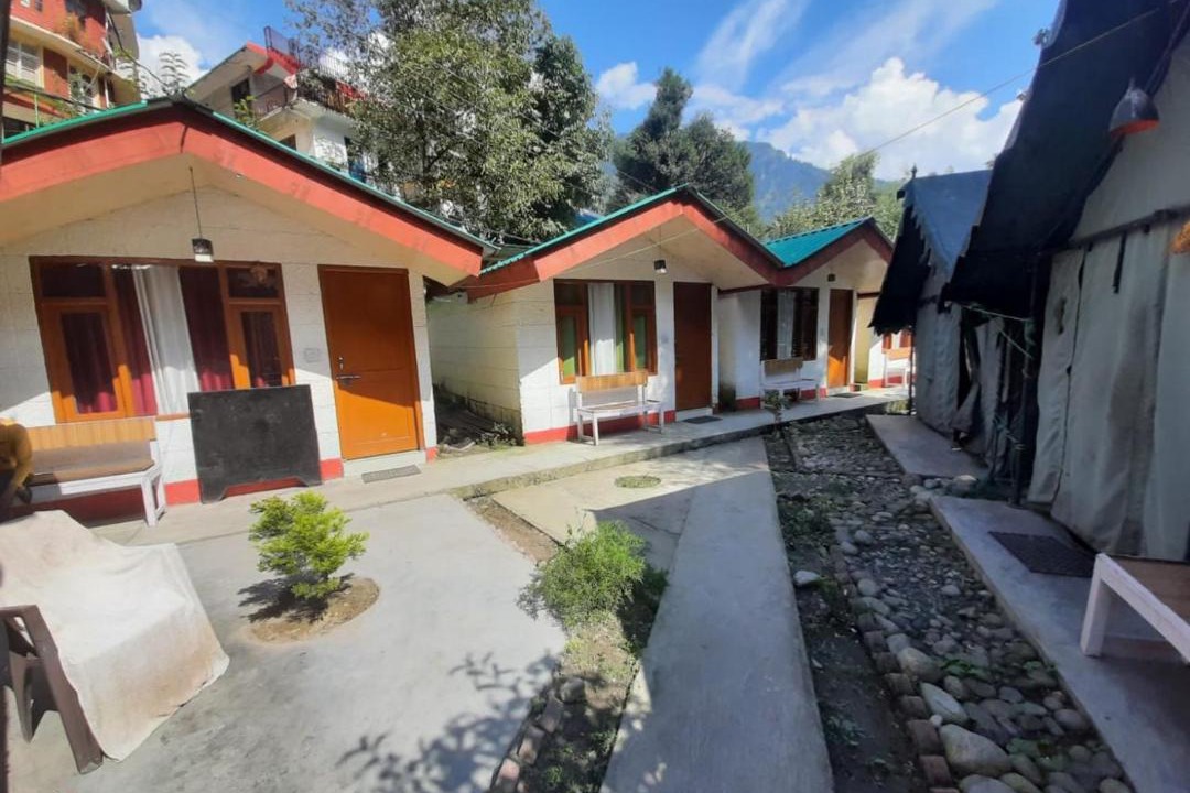 Photo of Buildings in Old Manali