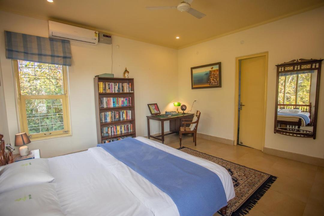 Photo of Bedroom in Lansdowne