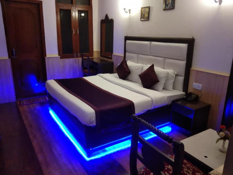 Photo of Bedroom in Simsa Village