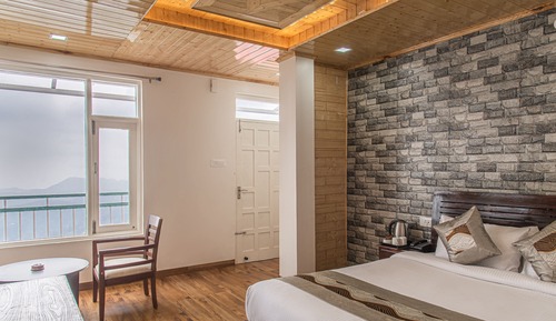 Superior Room, Balcony, Mountain View