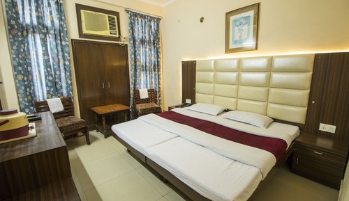 Deluxe Room (AC)