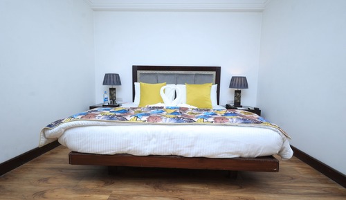 Family Room, 2 Bedrooms