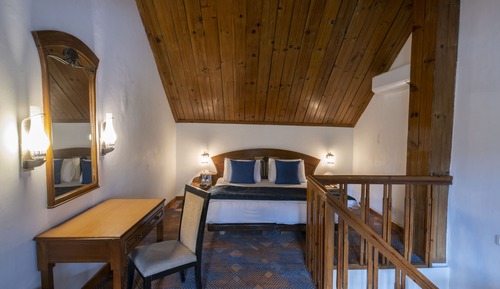 Duplex Room