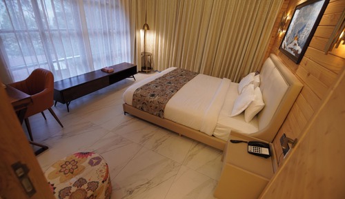 Queen Suite