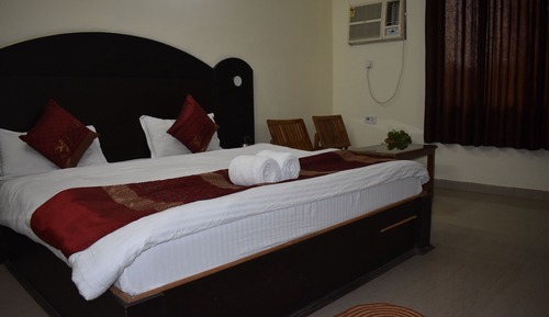 Deluxe A/C Room