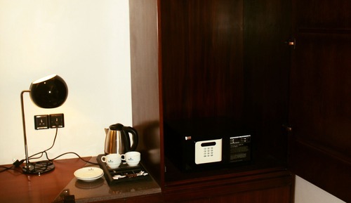 Business Double Room, 1 King Bed, Non Smoking, Ensuite