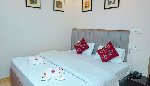 Deluxe Cottage, 1 Double Bed, Garden View