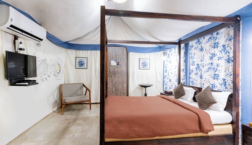 Deluxe Tent