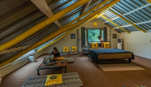 Deluxe Quadruple Attic x A Block