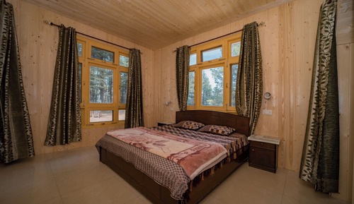 Deluxe Double Room, Garden View