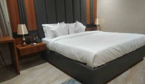 Executive Studio Suite