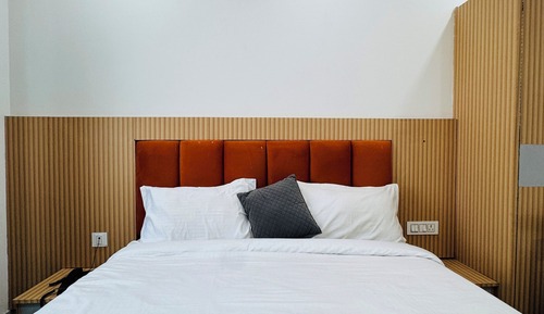 Deluxe Room, City View