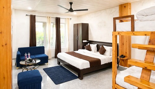 Family Quadruple Room, Valley View