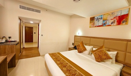 Premier Suite, Balcony, Partial Sea View